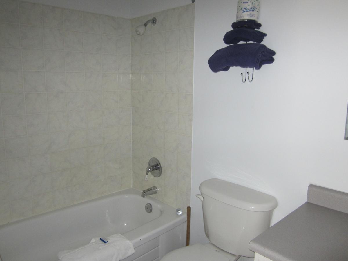 Bonanza Gold Motel Dawson City Bagian luar foto